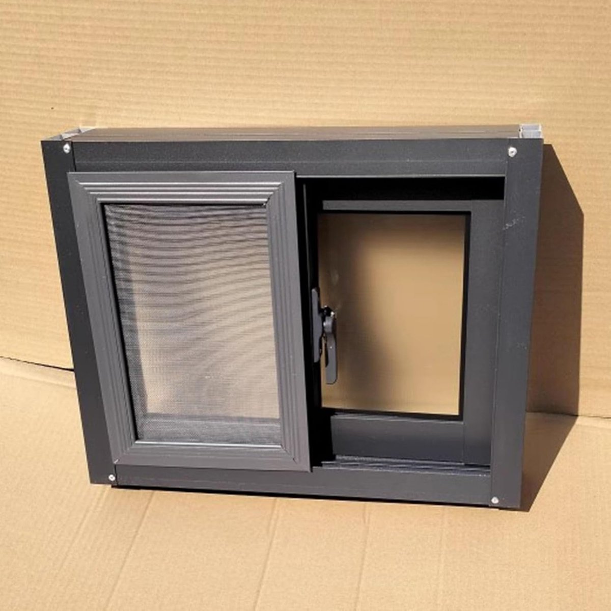 Schuiframen Tuinhuis - Ventilatieraam - Buitenruimte Ventilatie - Veilig Gehard Glas - Op Maat - Donkergrijs