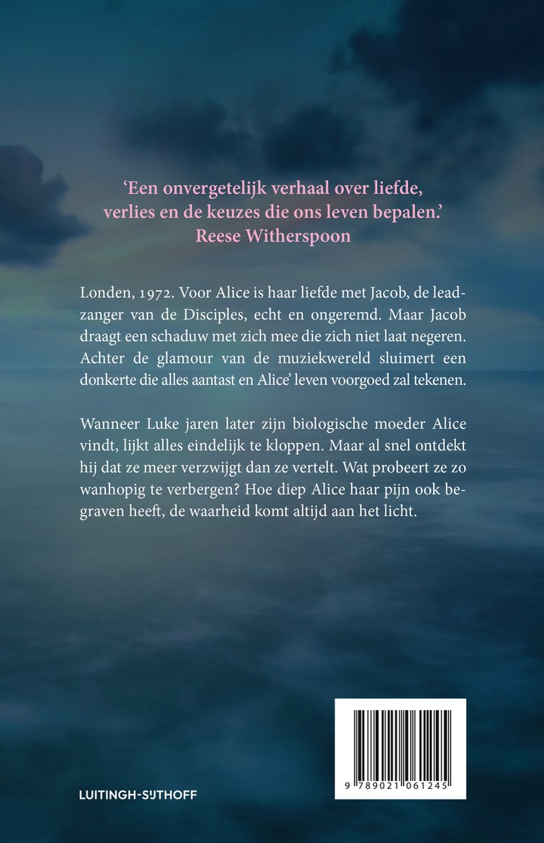 Achterkant van het boek "De echo van een zomer", met een quote van Reese Witherspoon, tekst over Londen 1972 en de hoofdpersonages Alice en Jacob. Ook de ISBN en uitgever.