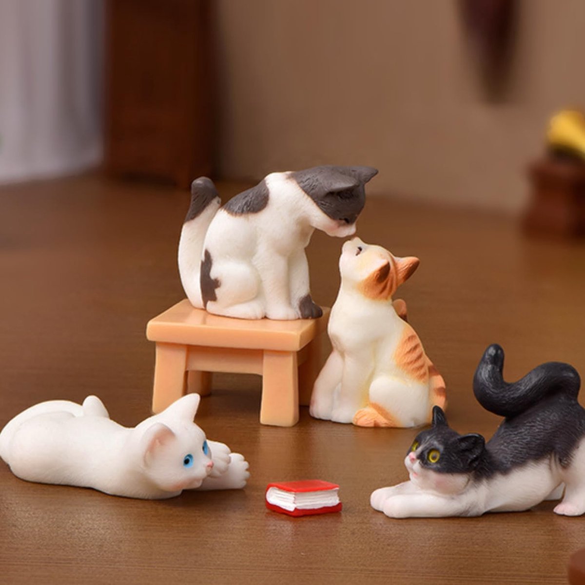 mini kitten figuren, set van 6 stuks realistische kitten cartoon schattige kat tafel boek miniatuur dier ornamenten gemaakt van hars micro landschap decoratie dieren tafeldecoratie