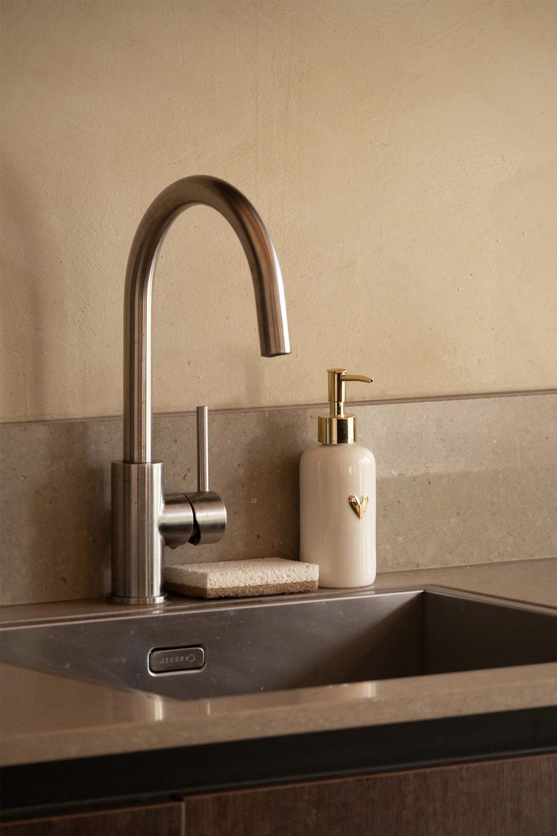 Zusss Soap Dispenser Heart Keramiek White / Gold