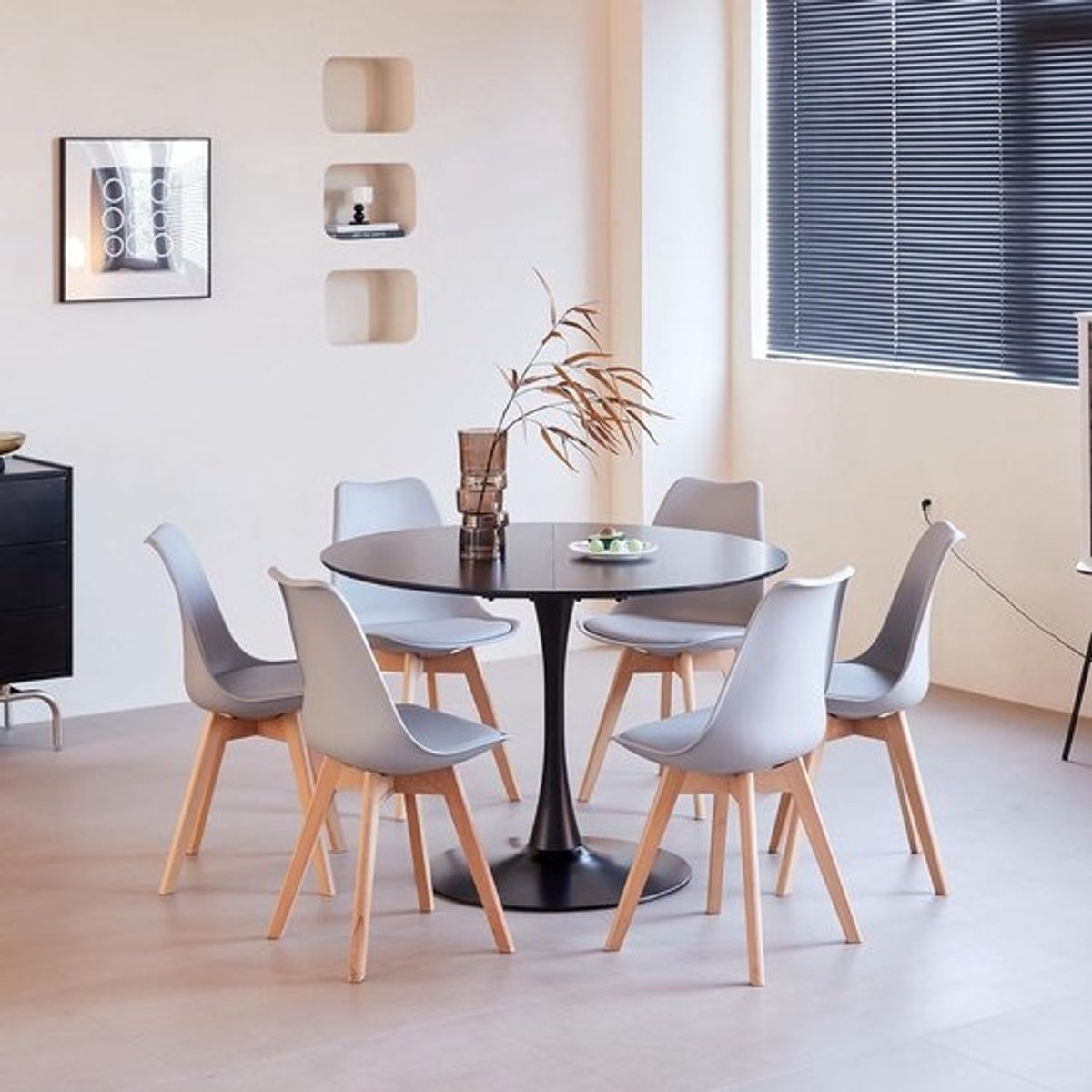 Ronde eettafel met 6 stoelen zwart/grijs