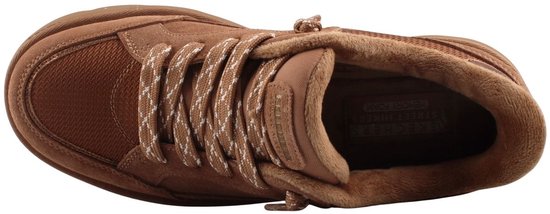 Bruine Skechers damessneakers, van bovenaf gezien, met suède en mesh.