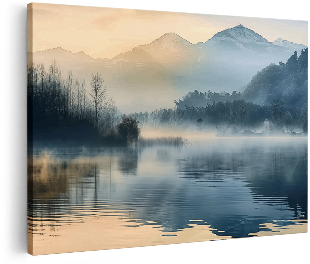 Artaza Canvas Schilderij Mistig Meer met Bergen op de Achtergrond - Landschap - 150x100 cm - Groot - Wanddecoratie Woonkamer - Schilderijen - Muurdecoratie