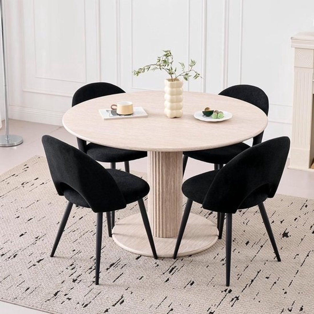Ronde Eettafel met 4 Beige Fluwelen Eetkamerstoelen Set