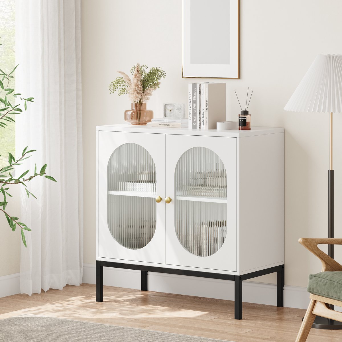 Buffetkast met 2 Glazen Deuren - 80x40x83cm - Dressoir - Metalen Handgrepen en Poten - Opbergkast met Verstelbare Planken - Voor Woonkamer en Eetkamer - Wit