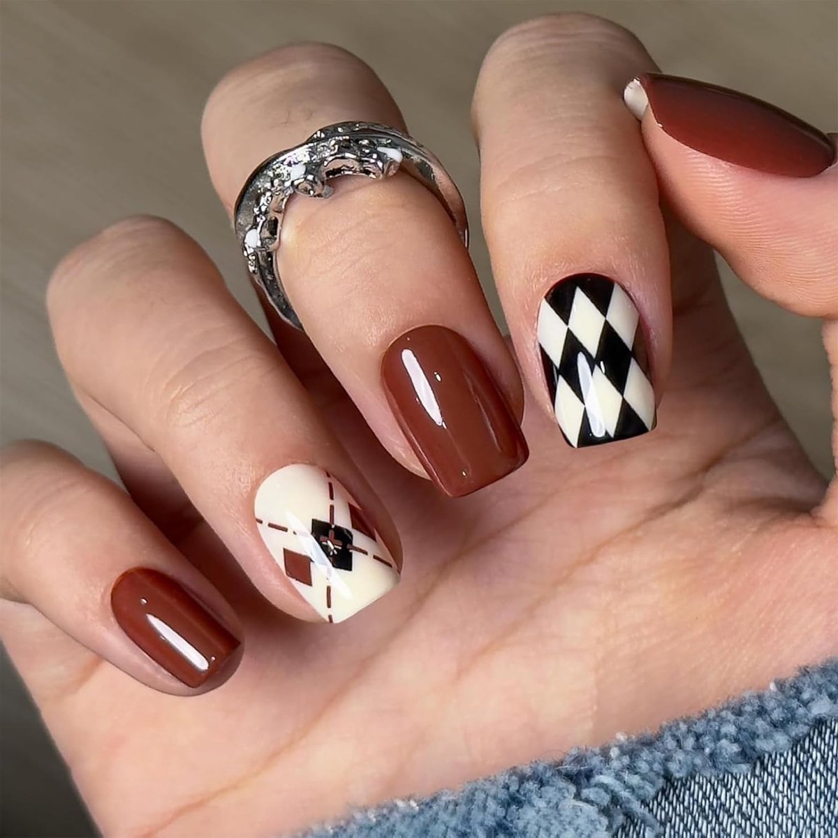 Korte Soft Gel Press On Nails in Vierkante Vorm - 24 Stuks - Makkelijk Aan Te Brengen en Herbruikbaar