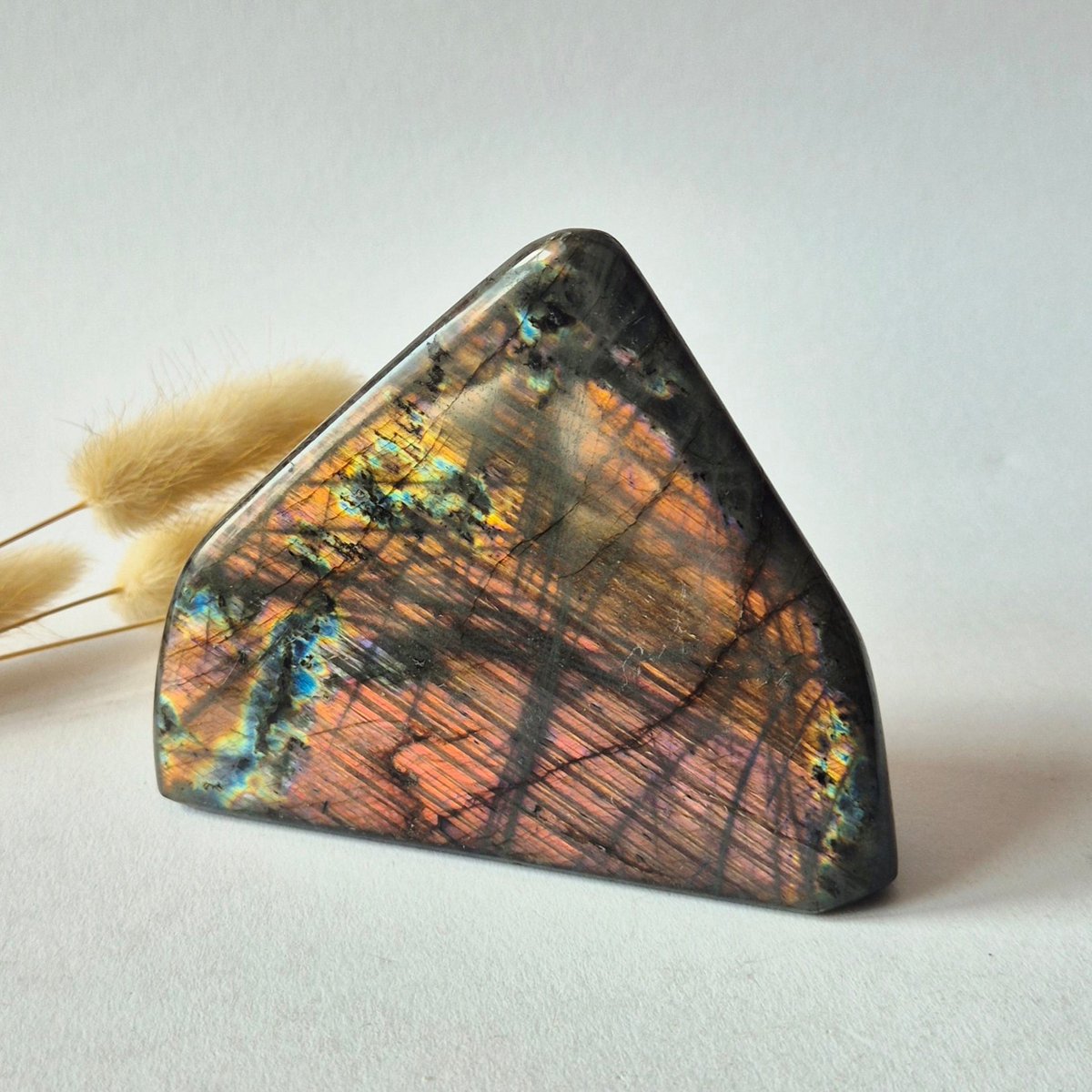 Premium Rainbow Labradorite Freeform 342g – High Flash Madagascar Labradoriet – One of a Kind Crystal