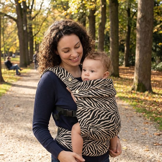 LUVION® Baby carrier MILANO Zebra - Draagzak Baby - Ergonomische Buikdrager en Rugdrager - OEKO-TEX® Katoen - Wit met Zwarte Zebra Patroon van Luvion — afbeelding 5