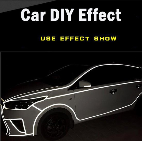 Een auto met reflecterende tape aangebracht langs de randen, 'Car DIY Effect' en 'USE EFFECT SHOW' in tekst.