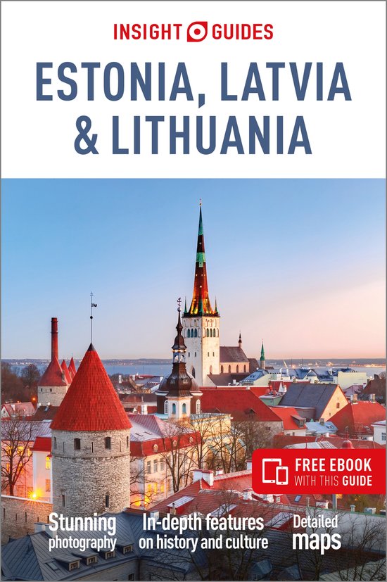 Gids voor Estland, Letland & Litouwen met gratis e-book. Toont een stad met rode daken en een toren, met tekst over fotografie en kaarten.
