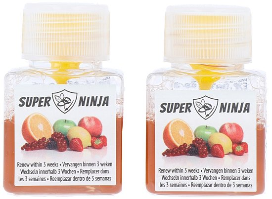 Deux flacons Super Ninja avec illustrations de fruits et avertissements.
