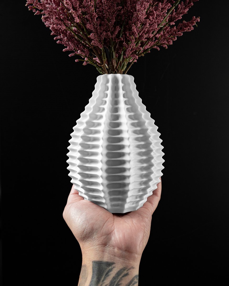 Skushy Vaas Ribbed - Geschikt voor Bouwbloemen - Japandi Designvaas voor Droogbloemen en Kunstbloemen - Sculpturale Decoratieve Vaas - Moderne Woondecoratie