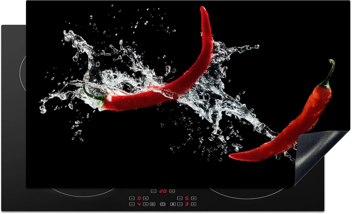 SnelShoppen - Inductie Protector 90x52cm - Keuken Decoratie - Antislip Mat - Chili Peper - Stilleven - Water - Zwart - Rood - Voor Inductiekookplaat