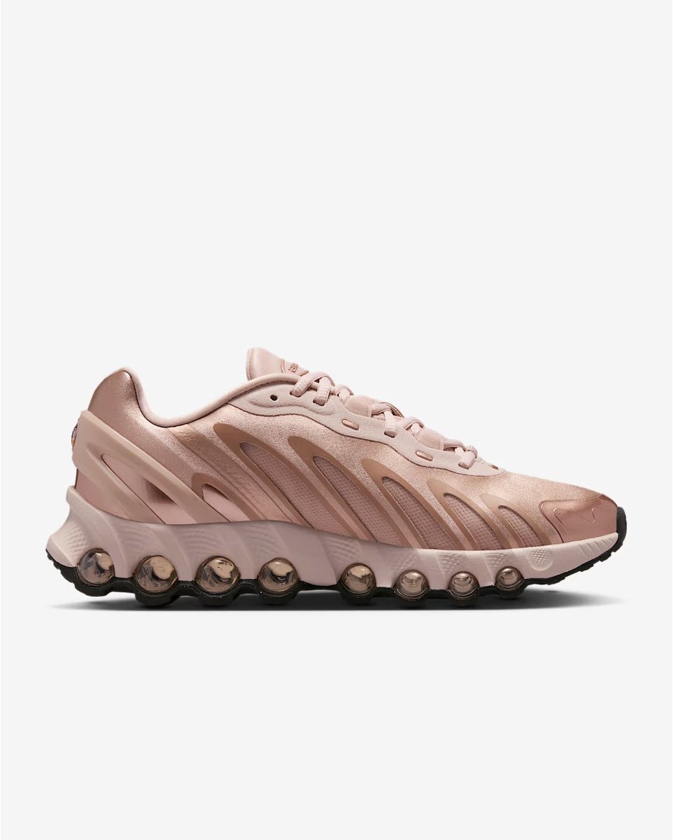 Nike Dames Sneakers Air Max Dn8 Metallic Bronze HF5509-900 Nike Air Max Dn8 Dames Sneakers Metallic Bronze Particle Hemp Veelkleurig
