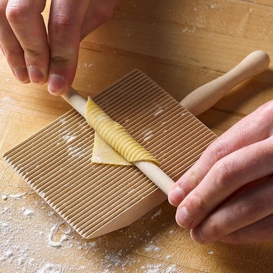 Pastamaker Hout - Deegplank - Ambachtelijk Pasta Maken - Unieke Groef Structuur - 25.5 x 17.5 cm - Houtkleur van Pastamaker — afbeelding 3