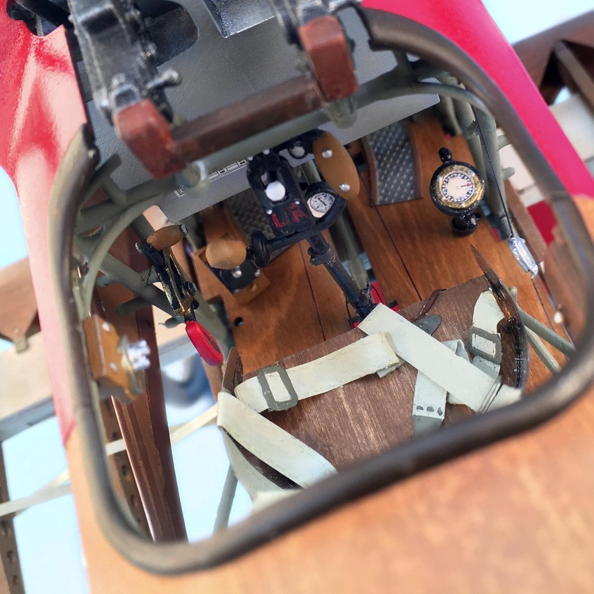 Artesanía Latina - Vliegtuigmodel van hout en metaal Duitse Kampfjet Fokker Dr. I - Rode Baron - ShopVlot