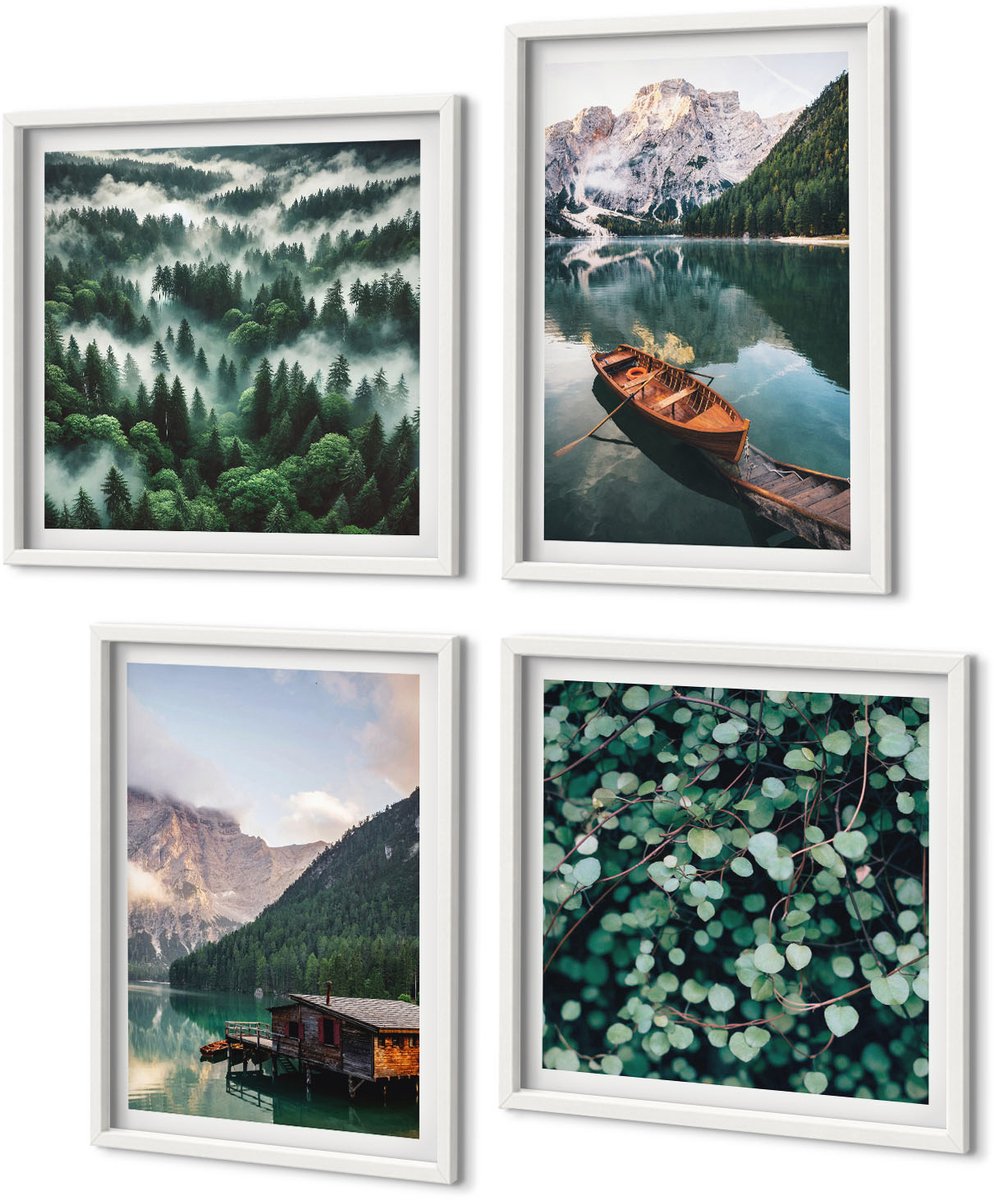 Coloray 4-Delige Schilderij Set - Berglandschap Met Een Meer, Een Boot En Een Bos In De Mist. - 40 x 40 En 40 x 60 - Wanddecoratie - Moderne Interieurdecoratie - Decoratieve Schilderijen