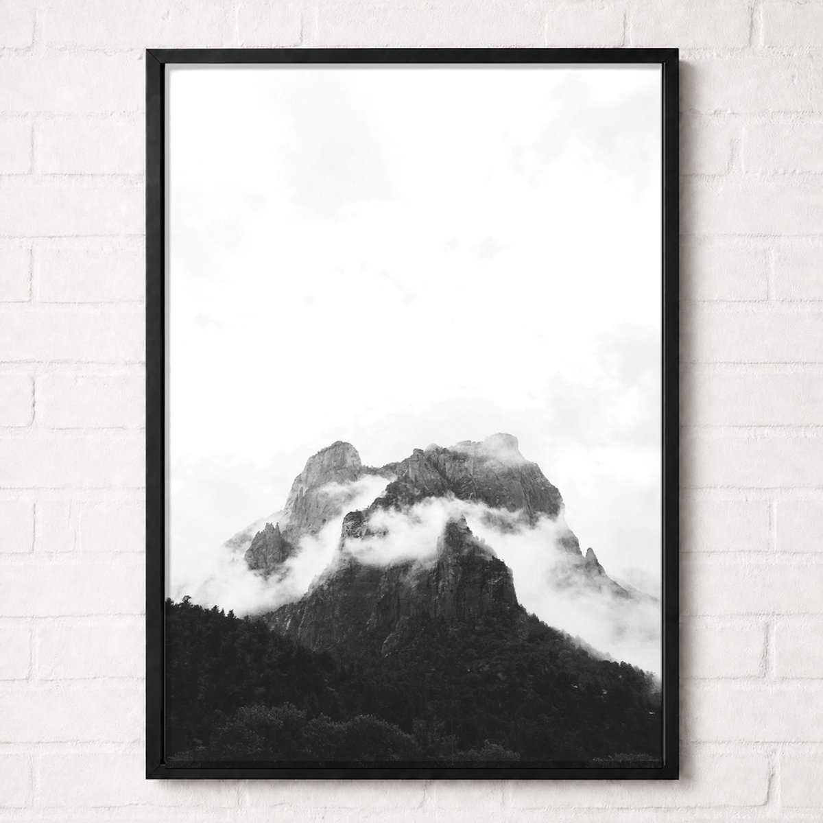 Mistige Berg in Zwart-wit Poster - Monochrome Mountain Collection - Natuur Posters - A1+ 61 x 91,5 cm