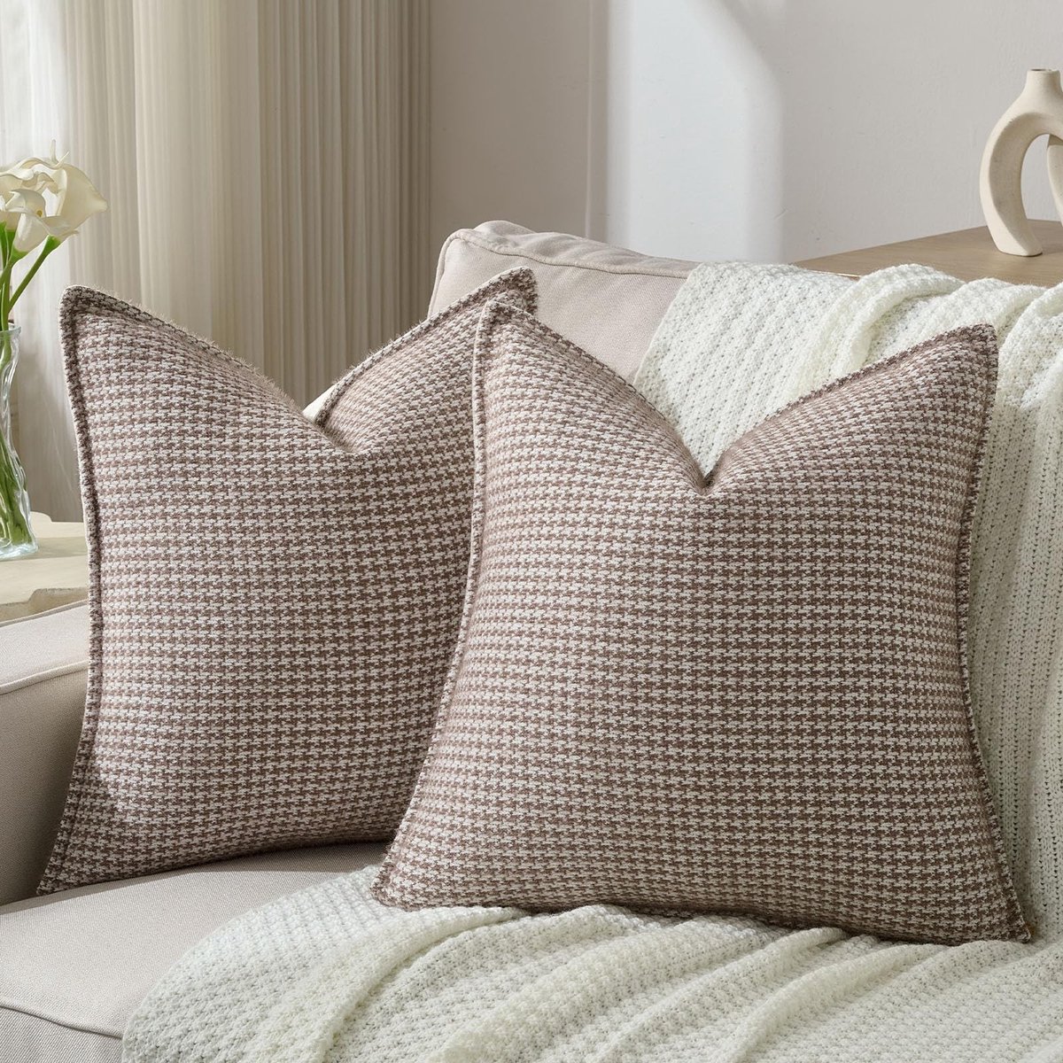 Omgoods - Set van 2 Chenille Kussenhoezen 45x45 cm Lichtbruin