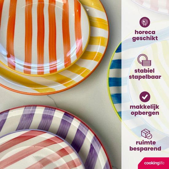 Gedetailleerde foto van gestreepte borden in de kleuren oranje, geel en paars. 'horeca geschikt', 'stabiel stapelbaar', 'makkelijk opbergen', 'ruimte besparend'.