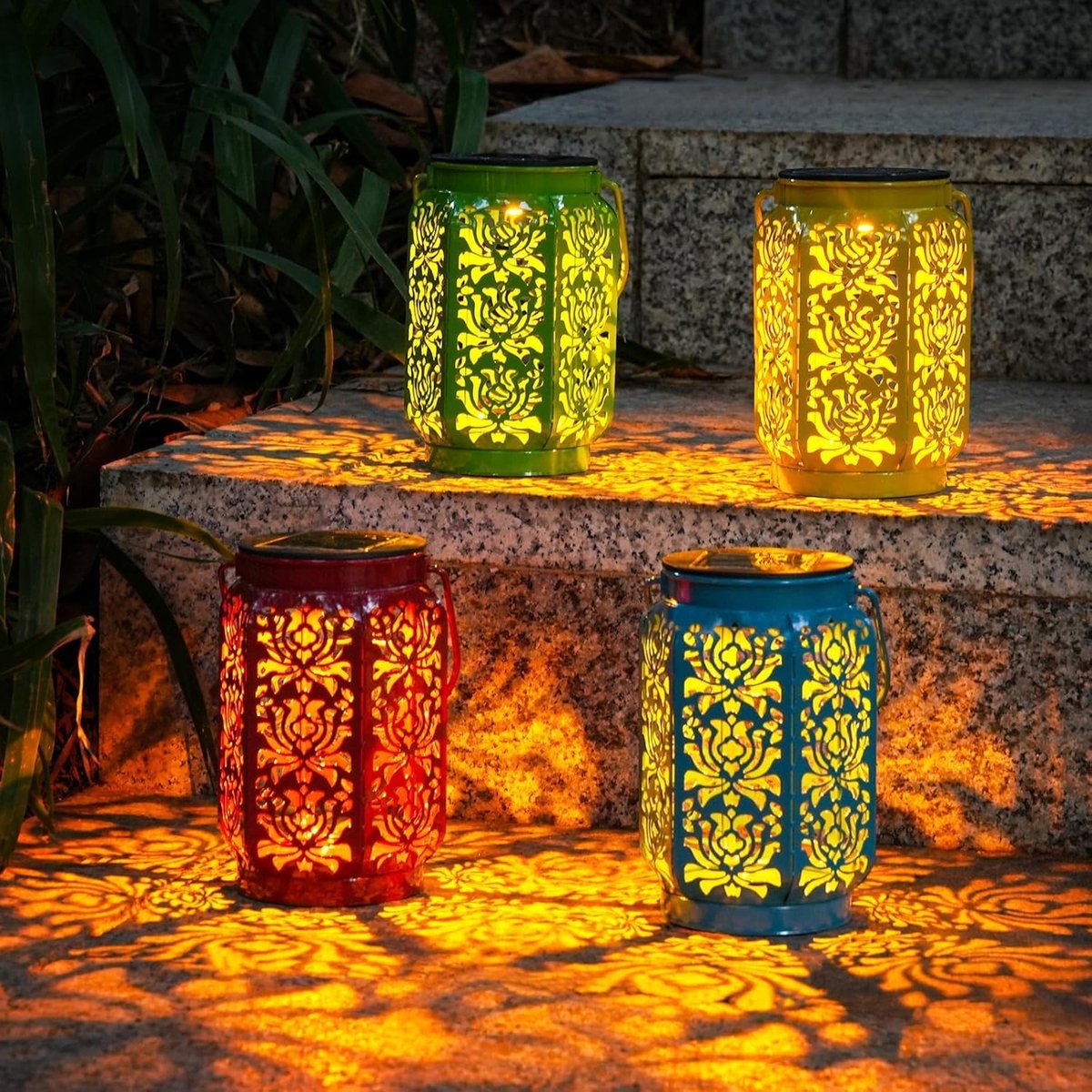 SnelShoppen - Solar Lantaarns Buiten, Set van 4 Waterdichte LED Hanglampen IP44, Tuin Decoratie in 4 Kleuren voor Moederdag, Perfect voor Patio, Tafel