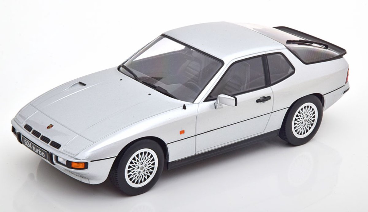 Modelauto Porsche 924 Turbo 1986 silver - Schaal 1:18