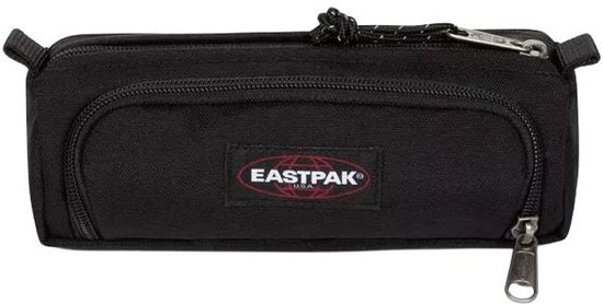 Zwarte Eastpak etui met logo en ritsen.