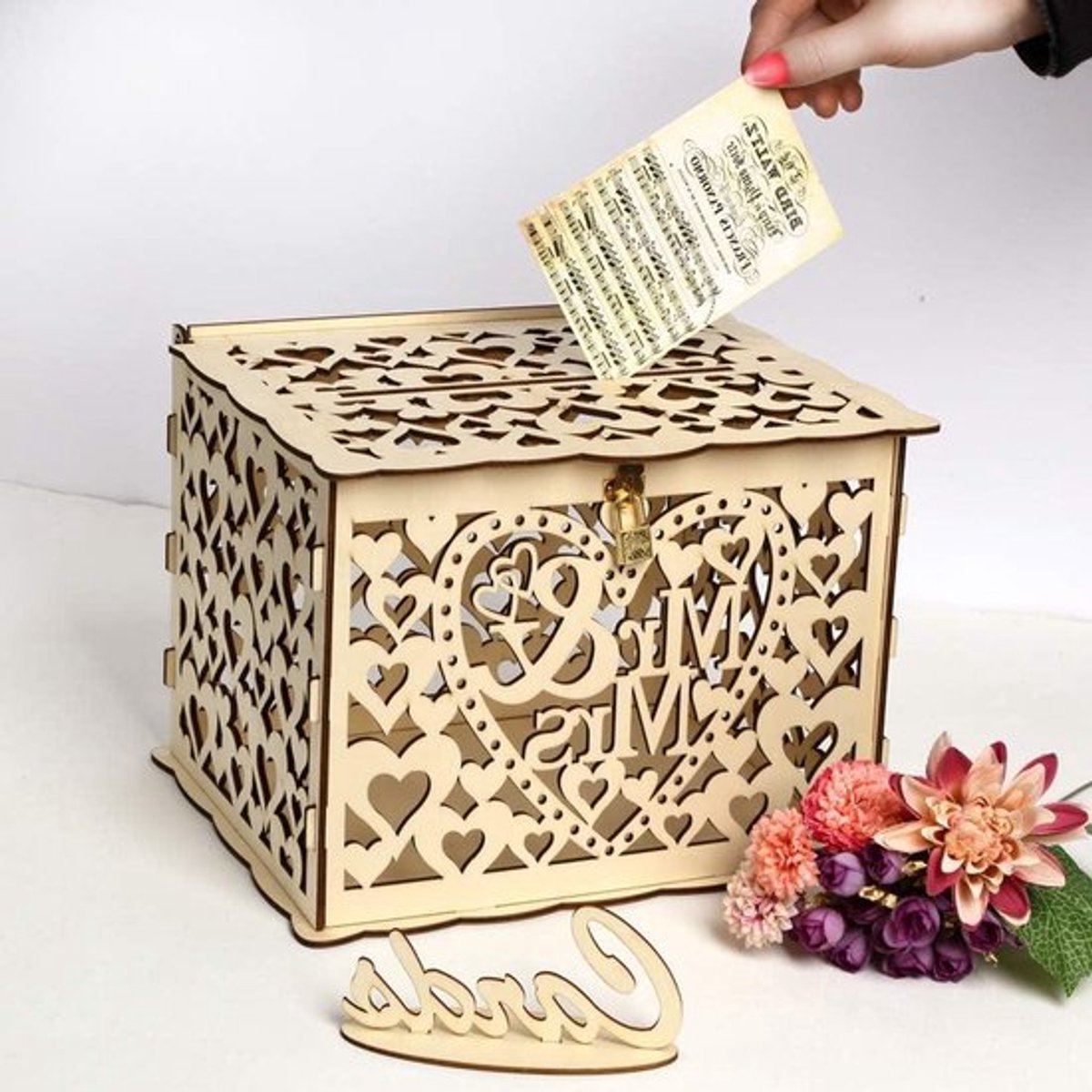 - Houten kaarsenhouders - Rustieke stijl - Set van 3 - Natuurlijke decoratie - Geschikt voor huis en tuin - Bruine kaarshouders ter aanvulling op interieur en exterieur - Handgemaakte kaarshouders met houten afwerking.