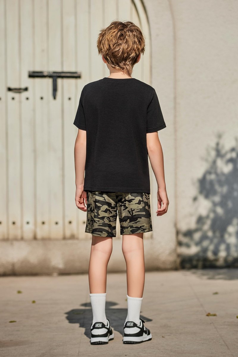 SnelShoppen - Jongens T-shirt en Korte Broek Set 6-14 jaar, Leger Groene Camouflage, Comfortabele Kleding voor Buitenspelen, Sport en Vrije Tijd