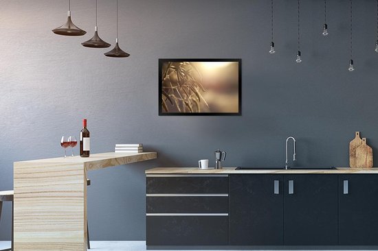 Cadre photo - Feuilles d'eucalyptus dans le cadre photo aube noir 60x40 cm - Affiche sous cadre (Décoration murale salon / chambre)