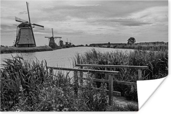 Photo Zwart et blanc des moulins à vent de Kinderdijk aux Nederland Poster 60x40 cm - Tirage photo sur Poster (décoration murale salon / chambre)