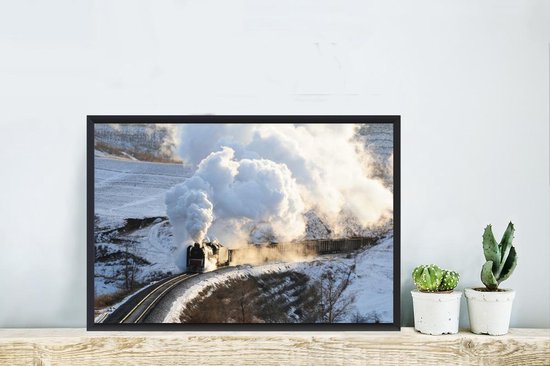 Cadre photo avec affiche - Une locomotive à vapeur avec beaucoup de vapeur - 60x40 cm - Cadre pour affiche