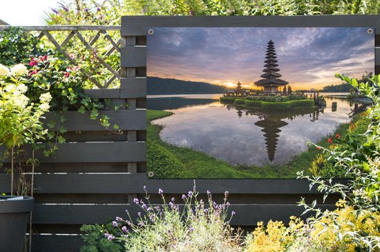 Affiche de jardin Pura Ulun Danu Bratan Temple - Lever de soleil sur le Pura Ulun Danu Bratan Temple on Bali affiche de jardin en vrac 120x80 cm - Toile de jardin / Toile d'extérieur / Peintures pour l'extérieur (décoration de jardin)
