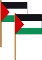 Set van 2x stuks luxe zwaaivlag/handvlag Palestina thema 30 x 45 cm - Landen thema versiering artikelen