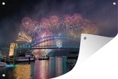 Muurdecoratie Vuurwerk boven de Australische stad Sydney - 180x120 cm - Tuinposter - Tuindoek - Buitenposter