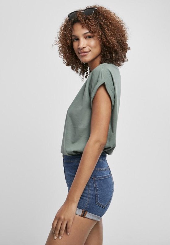 Urban Classics - Extended Shoulder Dames T-shirt - L - Groen