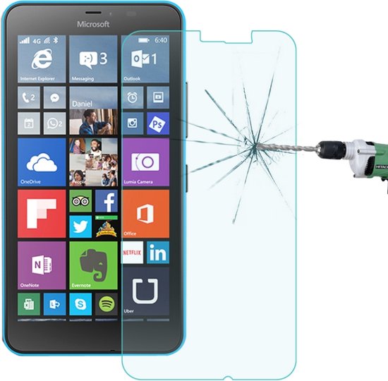 Mobigear Screenprotector geschikt voor Microsoft Lumia 640 XL Glazen | Mobigear Screenprotector - Case Friendly