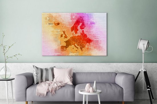 Carte de l'Europe en différentes couleurs chaudes sur papier journal 120x80 cm - Tirage photo sur toile (Décoration murale salon / chambre)