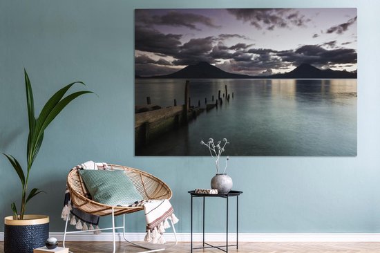 Coucher de soleil sur le lac Atitlán à Panajachel près du Guatemala Toile 180x120 cm - Tirage photo sur Toile (Décoration murale salon / chambre) XXL / Groot format!