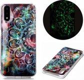 Voor Samsung Galaxy A01 Lichtgevende TPU zachte beschermhoes (Mandala Flower)