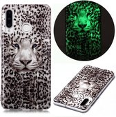 Voor Huawei P30 Lite Lichtgevende TPU zachte beschermhoes (Leopard Tiger)