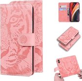 Voor iPhone 12 Pro Max Tiger Embossing Pattern Horizontale Flip lederen hoes met houder & kaartsleuven & portemonnee (roze)