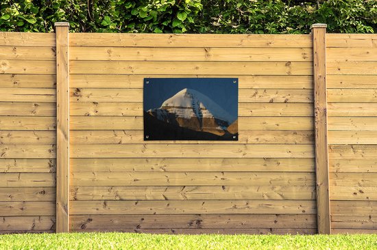 Tuinposter 90x60 cm - Tuindecoratie Zonnestralen vallen op de top van de Kailash berg in Tibet - Poster voor in de tuin - Buiten decoratie - Schutting tuinschilderij - Tuindoek muurdecoratie - Wanddecoratie balkondoek