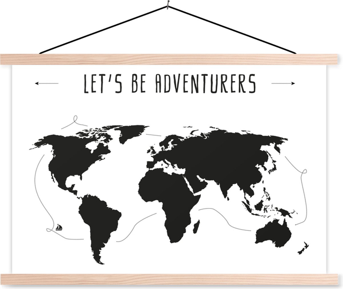 Wereldkaart Zwart Wit - Spreuk - Adventures - schoolplaat platte latten blank 120x80 cm - Foto print op textielposter (wanddecoratie woonkamer/slaapkamer)