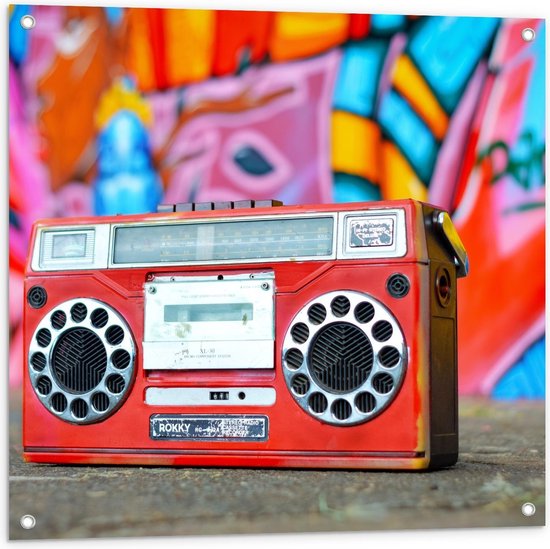 Tuinposter – Rode Radio voor Graffiti Muur - 80x80cm Foto op Tuinposter  (wanddecoratie voor buiten en binnen)