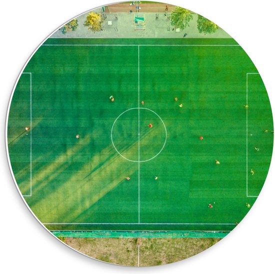Forex Wandcirkel - Voetbalveld van Boven - 30x30cm Foto op Wandcirkel (met ophangsysteem)