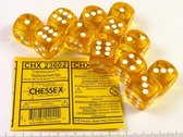 Chessex Translucent Yellow/white D6 16mm Dobbelsteen Set (12 stuks)