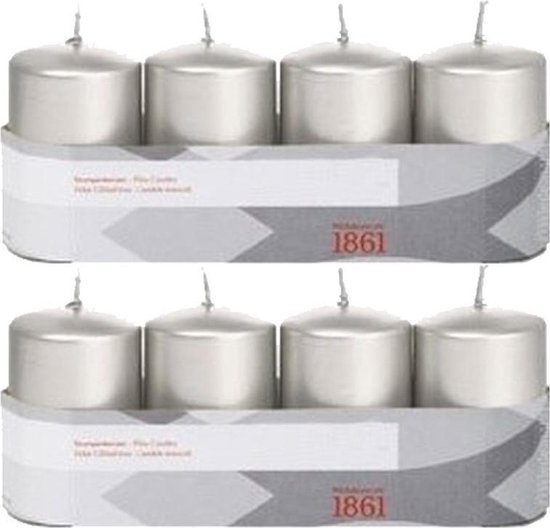 8x Zilveren cilinderkaarsen/stompkaarsen 5 x 8 cm 18 branduren - Geurloze zilverkleurige kaarsen - Woondecoraties