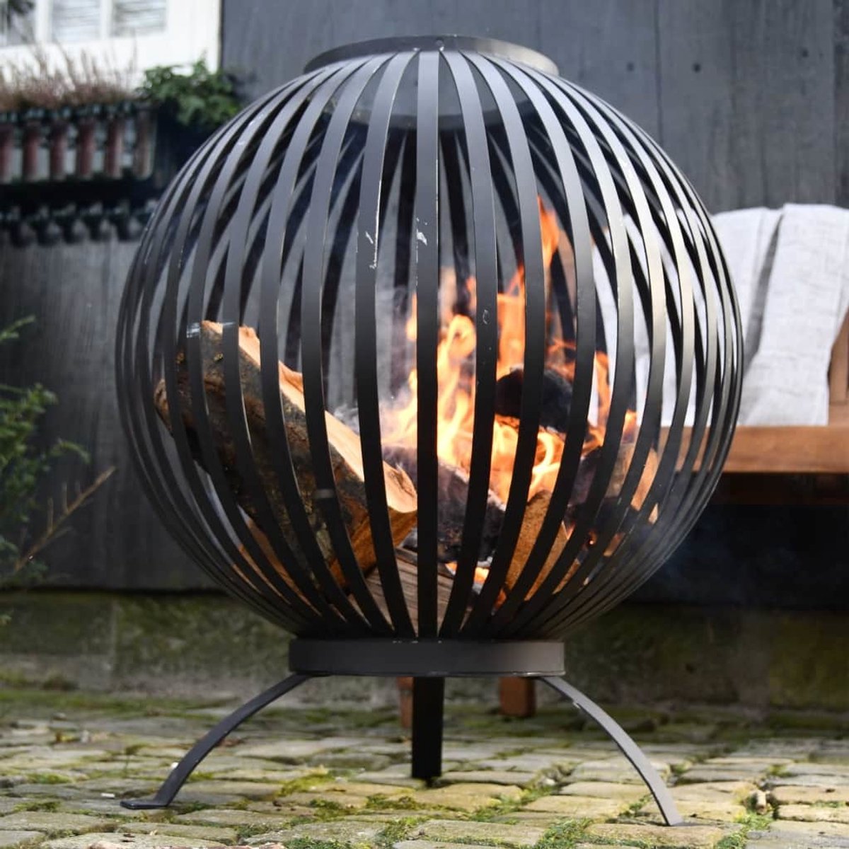 Esschert Design Boule de feu Rayures - Noir