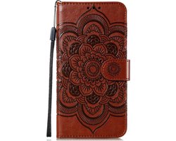 Mobigear Telefoonhoesje geschikt voor Google Pixel 4a 5G Hoesje | Mobigear Mandala Bookcase Portemonnee | Pasjeshouder voor 3 Pasjes | Telefoonhoesje voor Pinpas / OV Kaart / Rijbewijs - Bruin